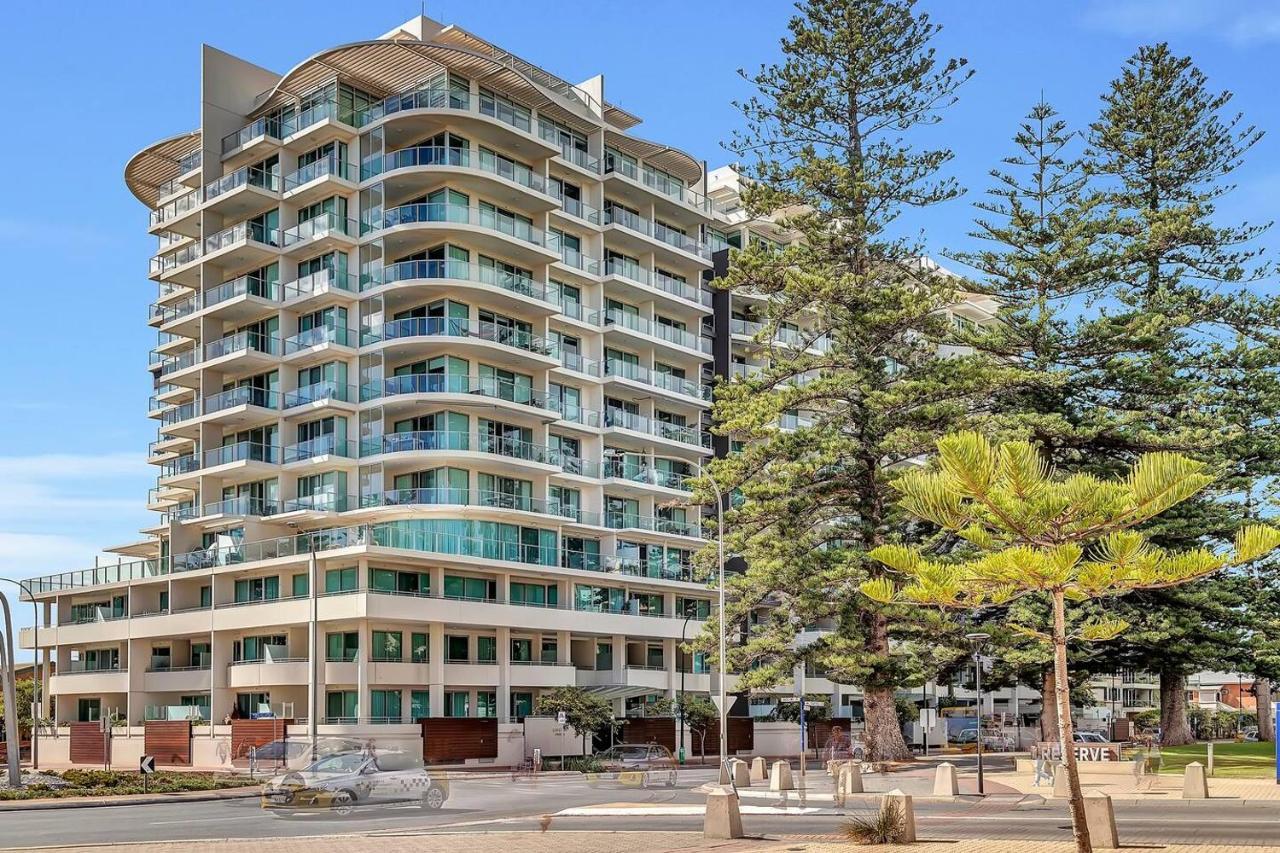 Waterfront Resort-Style Living At Glenelg Beach 阿德莱德 外观 照片